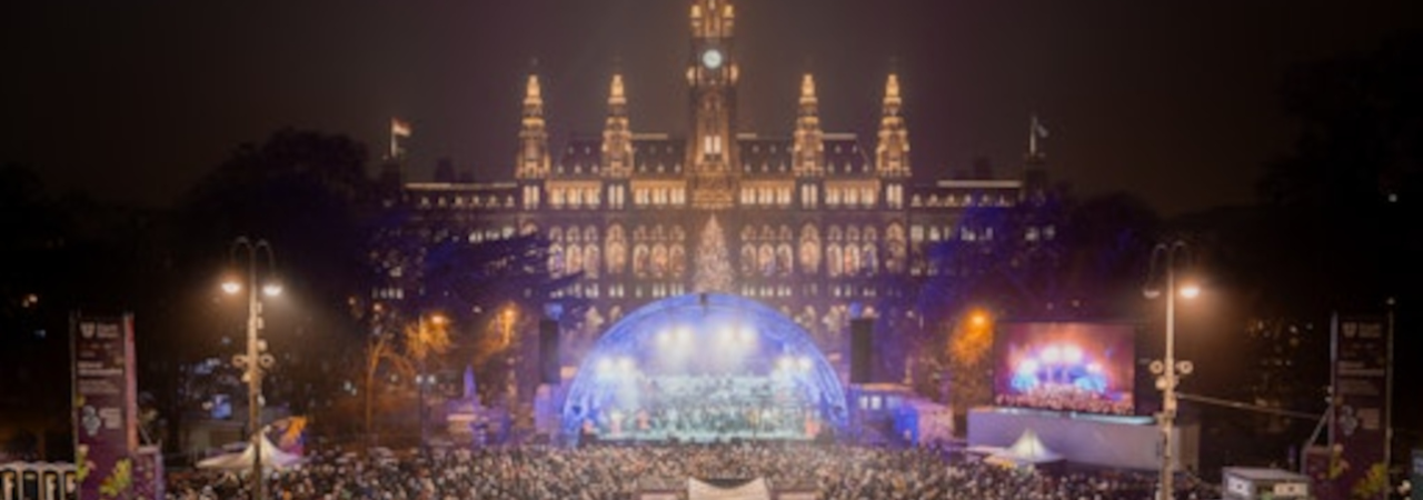 Novogodišnji doček na trgu ispred gradske vijećnice